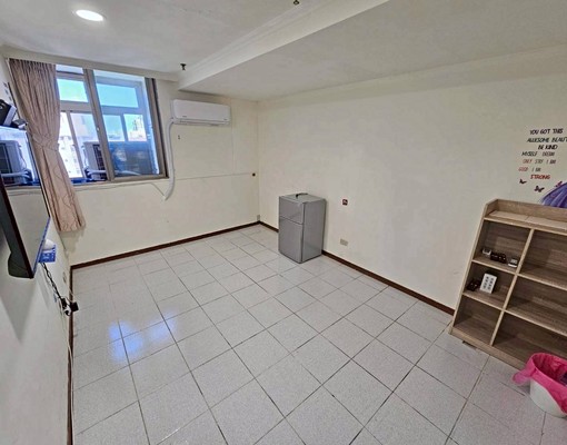 中和⚡️可租補稅☀️電梯管理☀️垃圾代收☀️採光佳☀️獨立戶 - Image 2