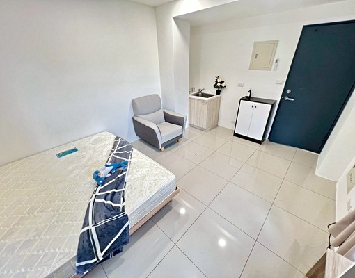 超美雙面採光🉑雙租補專屬機車位電梯近一中商圈🔥 - Image 2