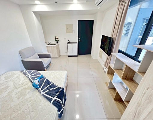 超美雙面採光🉑雙租補專屬機車位電梯近一中商圈🔥 - Image 4