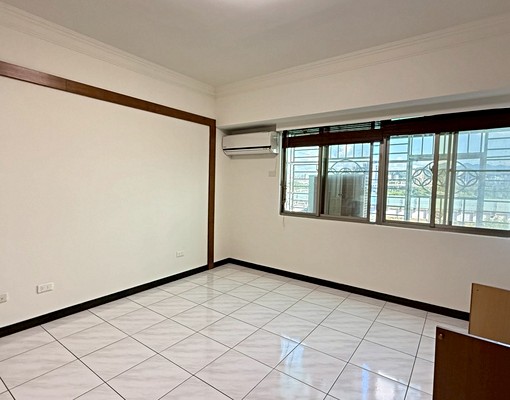 優質月河社區方正大四房出租~環河東路四段 - Image 3