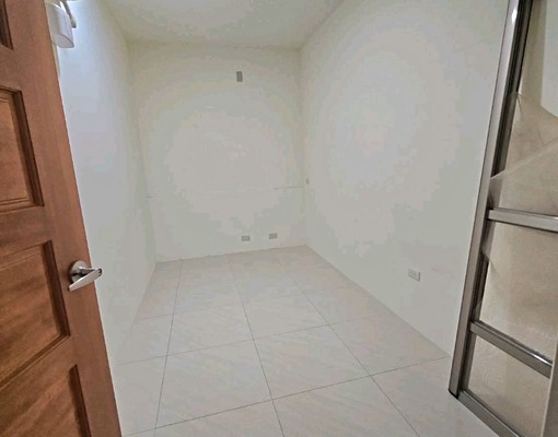 【寶興街活巷邊間一樓】【適合店住辦網拍倉儲】 - Image 3