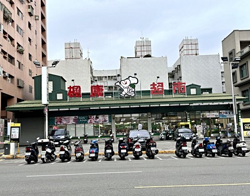 逢甲.中央公園.經貿園區.全新完工電梯設備全大陽台套房 - Image 7