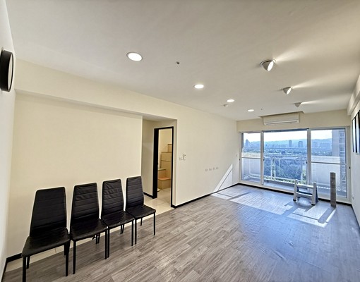 超級城市愛丁堡*屋況好*三房雙衛浴+平面車位* - Image 1