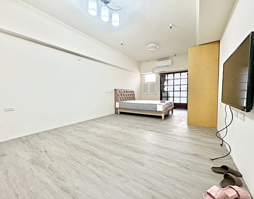 文心國小電梯大套房/家具可談/租補/台水電/全新冷氣 - Image 5