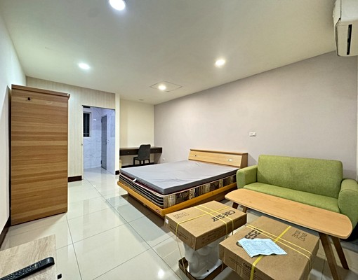 可租補~仁福公園近三重國小免爬高套房 - Image 1