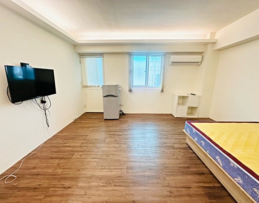 獨立洗衣機/獨立陽台/變頻冷氣/乾濕分離/採光極佳/天然瓦斯 - Image 1