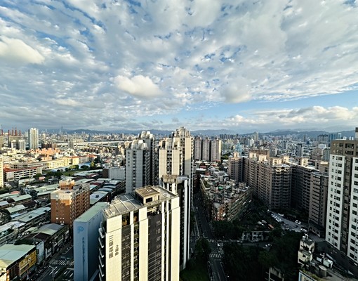 廿一社會住宅:文化大人國101景觀樓中樓二房/可租補可入戶籍 - Image 1