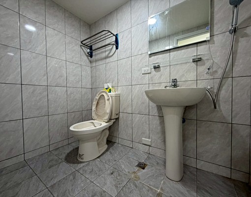 🌞【走吧!看房】近蘆洲捷運站什麼都可含管電梯兩房|中信香香 - Image 4