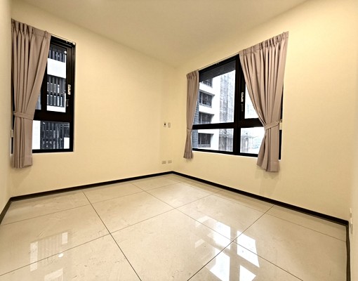 可租補~東村齊賞全新兩房+平車~禁寵神明廳 - Image 5