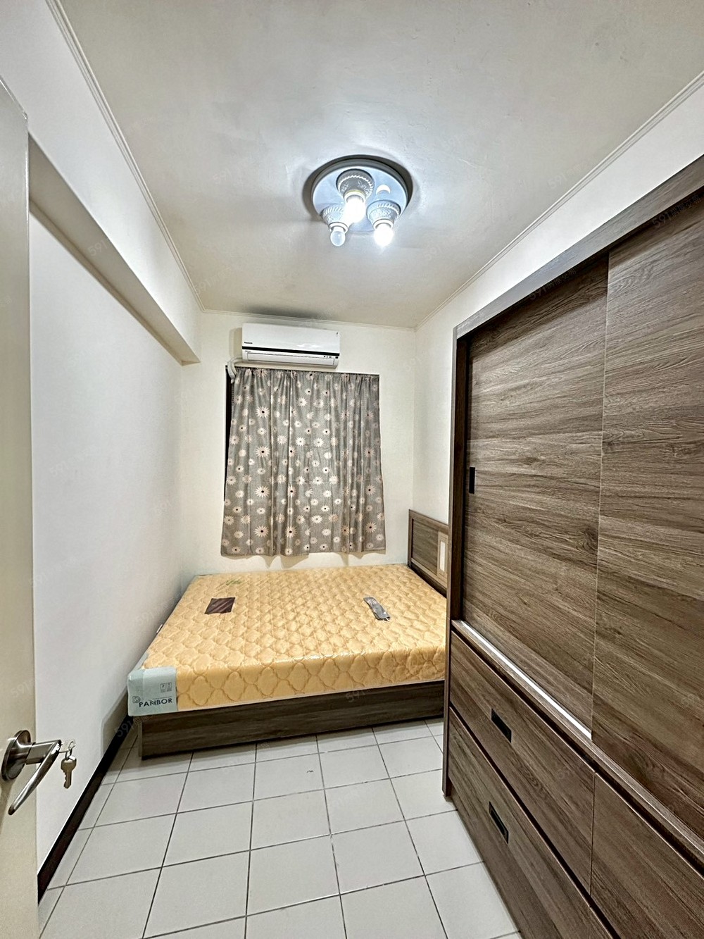 内含全新大衣櫥