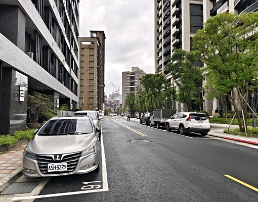 南港擎天森林全新車位 - Image 2