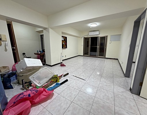 自強路電梯三房有窗平面車位(可租補)四台冷氣全新 - Image 2