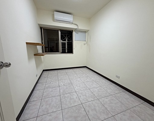 自強路電梯三房有窗平面車位(可租補)四台冷氣全新 - Image 4