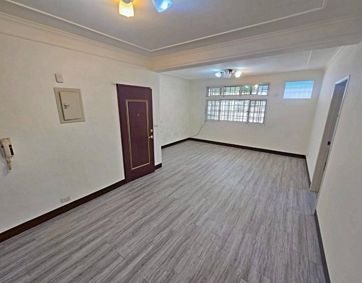 三重國小🏠租補稅籍/正三房大空間/採光通風獨立陽台/台水電 - Image 2