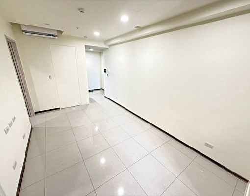 ❤️東區Lalaport第一排全新完工‼️家具滿配夜景兩房 - Image 9