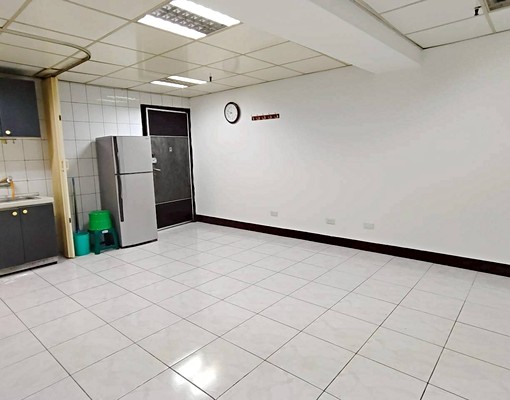 三重國小❣️可租補稅/可寵!正3房電梯管理/垃圾代收/大空間 - Image 4