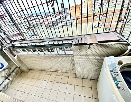 中山國小站,獨戶/獨洗、有陽台/廚房,台水電、收垃圾 - Image 9