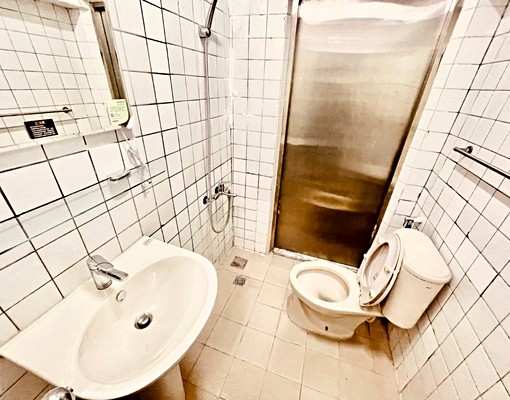 中正紀念堂捷運,大套房,天然瓦斯,獨立洗衣機 - Image 3