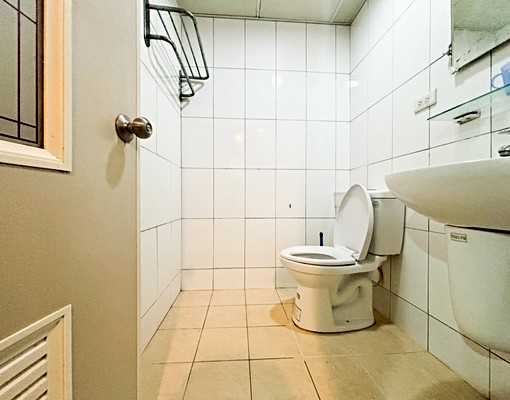 近捷運劍潭【超值租案】家具齊★獨立衛浴★士林商圈 - Image 4