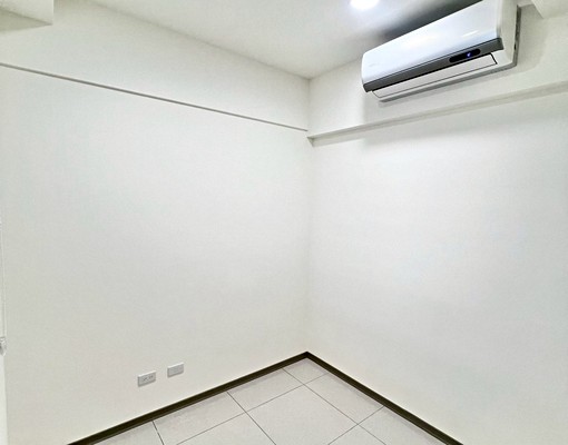 八期捷運豐樂公園站👑高樓層視野佳💗兩房平車附簡單家具 - Image 3