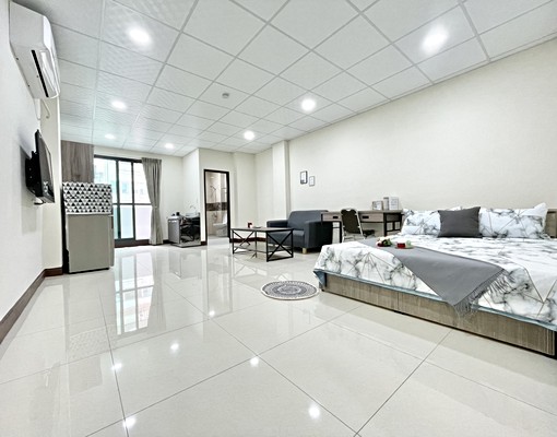 環遊了整個星系✨可租補超大坪數✨陽台獨洗近中華路 - Image 4