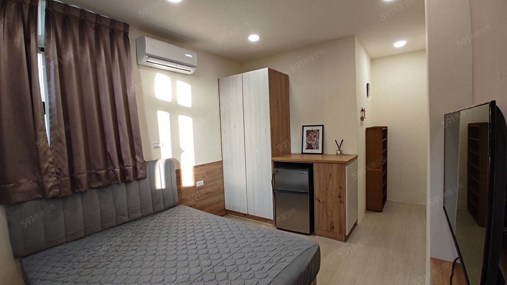 雙人房雙人床9000元/月