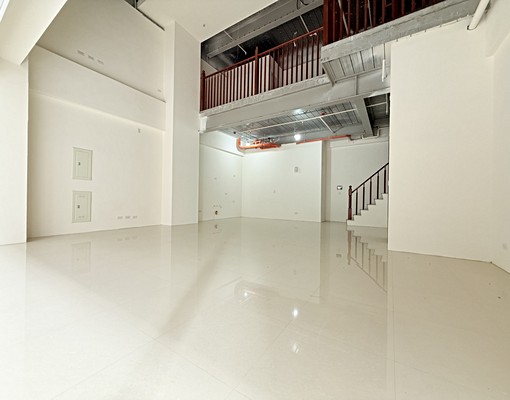 (租)左營高鐵商圈/鑫悅/全新1+夾/金店面 整層住家 鑫悦 591租屋 月租55,000元/月