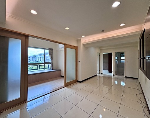 小雲吉屋出租*陽光峇里四季區2+1房*邊間!衛浴有開窗 整層住家 發現之旅四季區 591租屋 月租23,000元/月