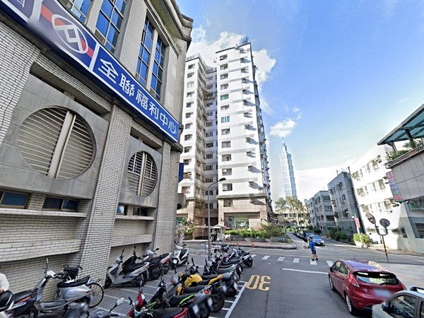 六合市場大樓