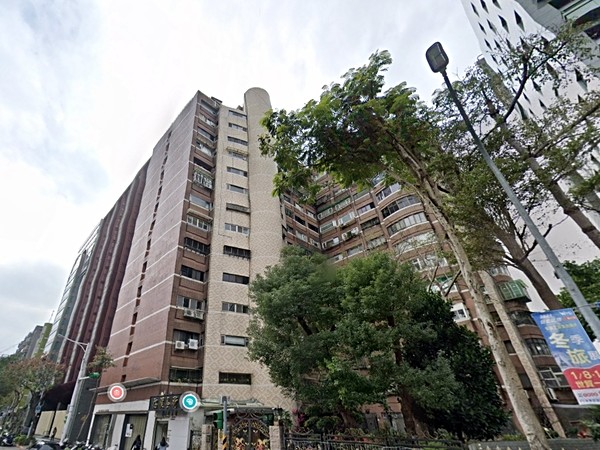 建國大廈