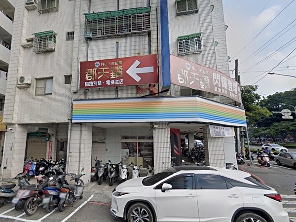 楠梓和平乙區A棟國宅