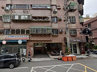美麗湖畔