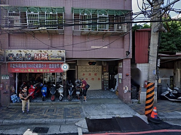 成泰雅築公域大廈