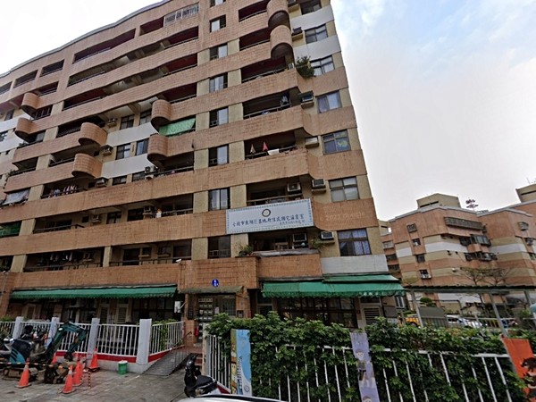 東湖國宅E基地-出租