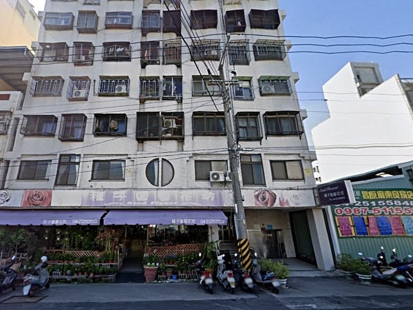 育英路72號華廈