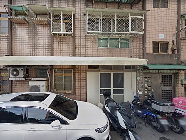 龍米路二段200巷華廈