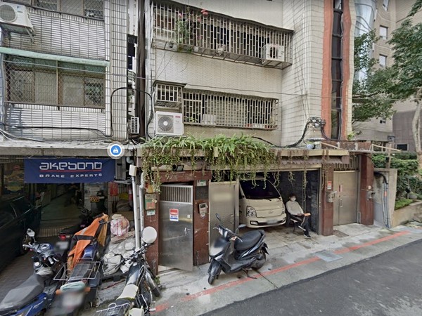 林森北路67巷18號華廈