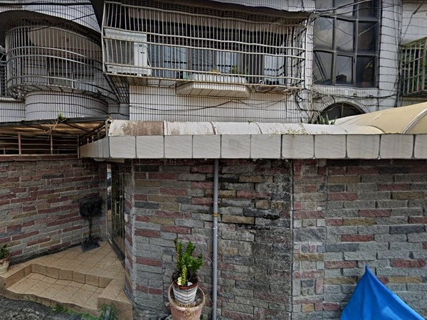 自立路99巷18號華廈