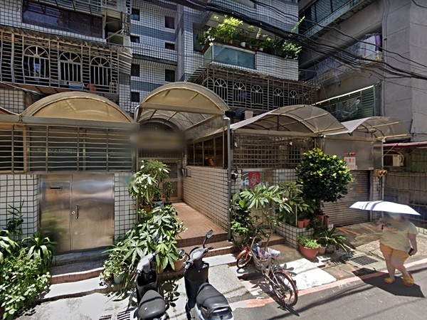中和路262巷24弄華廈