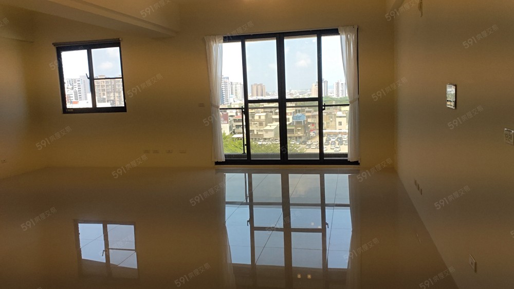 有謙12《全新首租四改三房附平車》 - Image 1