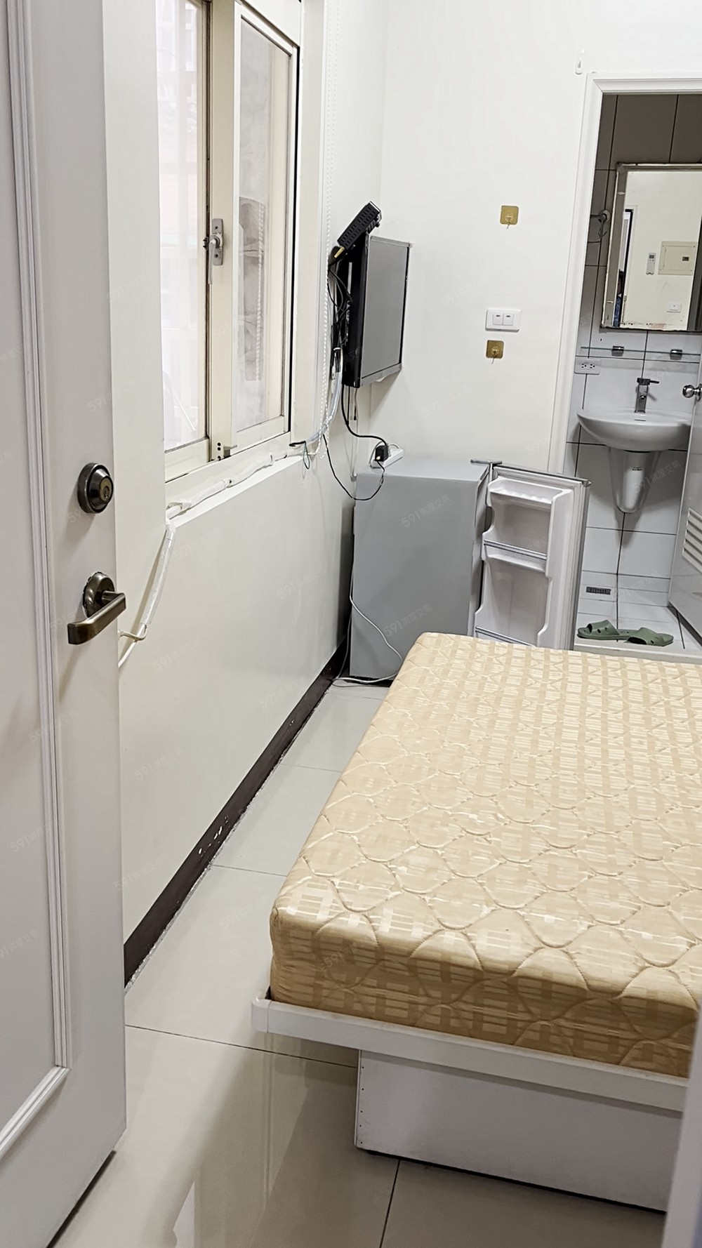 屋況新近捷運安靜設備全適合正職人士 - Image 1