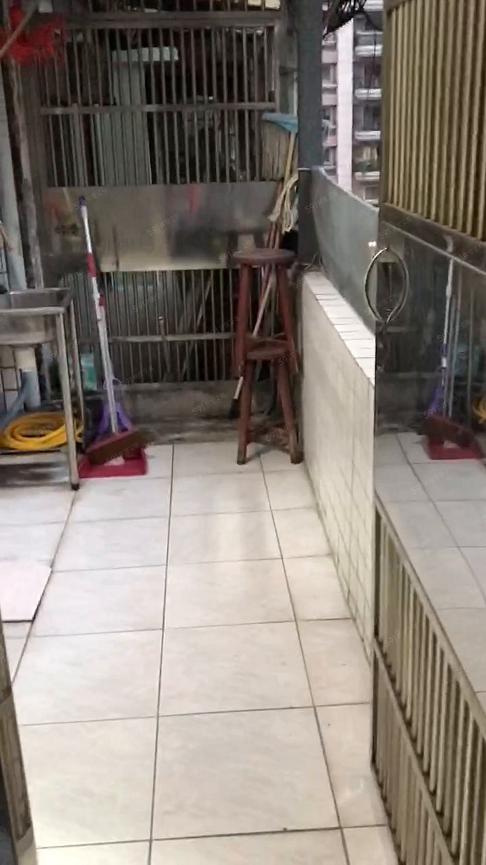 頂樓加蓋出租5樓木板隔間半鐵皮屋 - Image 1