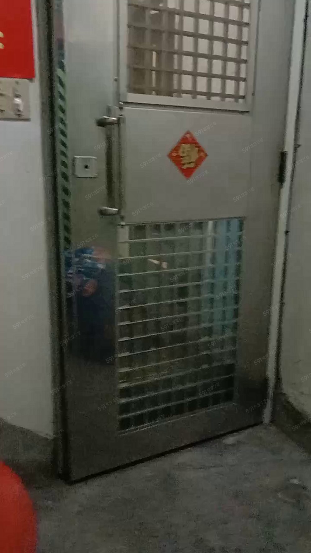 近捷運海山站,走路只要5分鐘,2樓方便 - Image 1