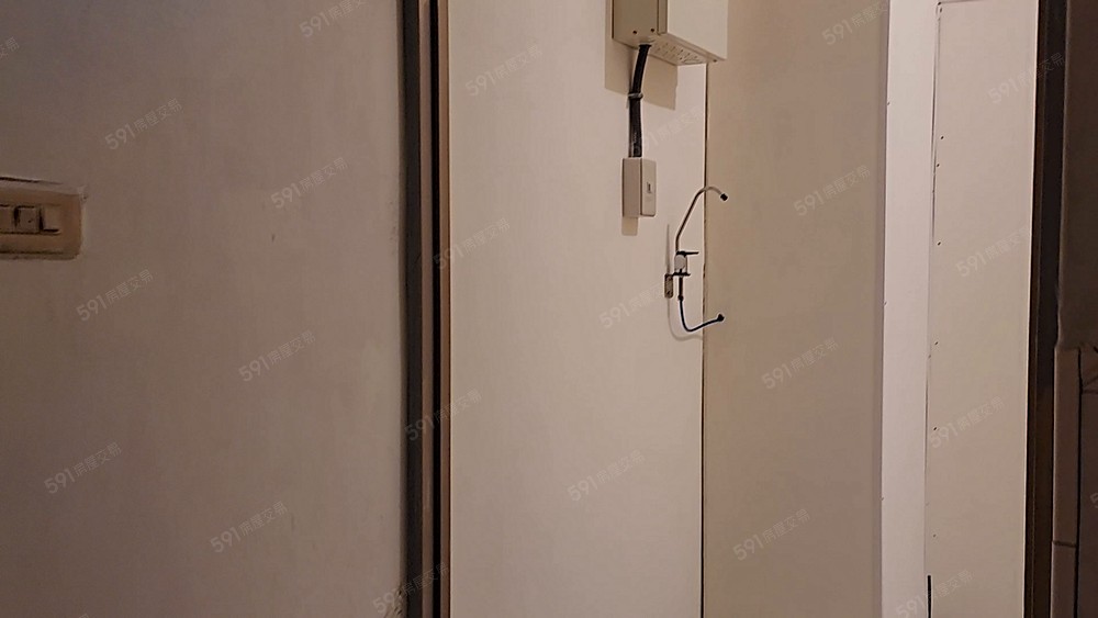 鳳山五甲簡約寛敞套房，生活機能佳便宜租 - Image 1