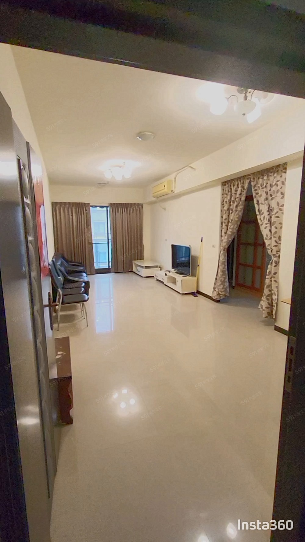 台中火車站租邊間2房+平面車位 - Image 1