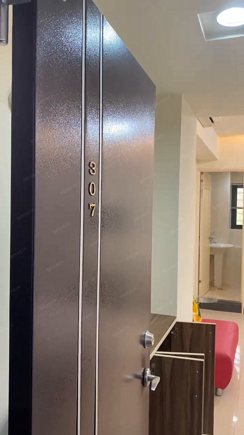 科博館金典酒店旁/精美裝潢電梯沙發雙人床/含網可談租補 - Image 1