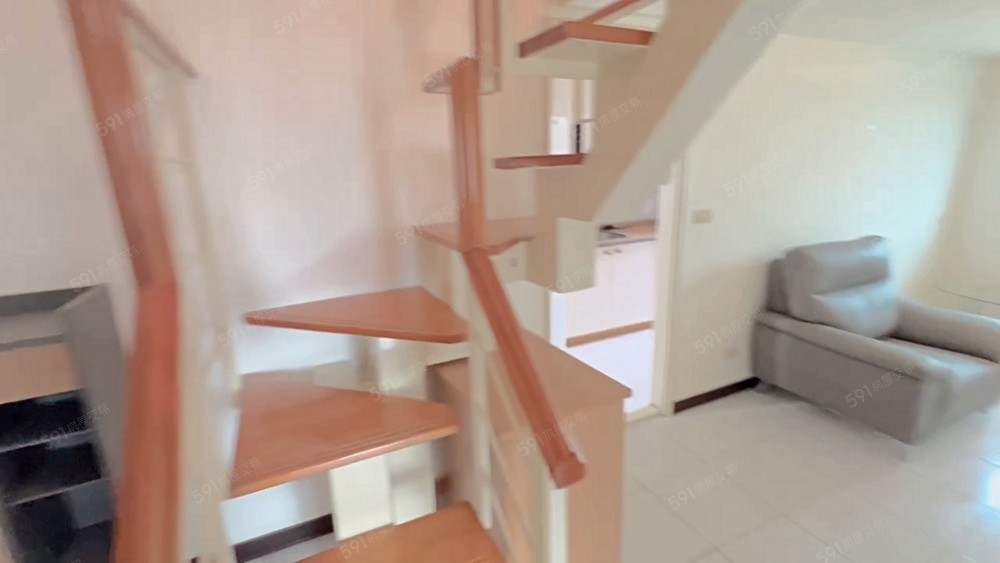 近江子翠MRT，挑高4*2，3+1房 - Image 1