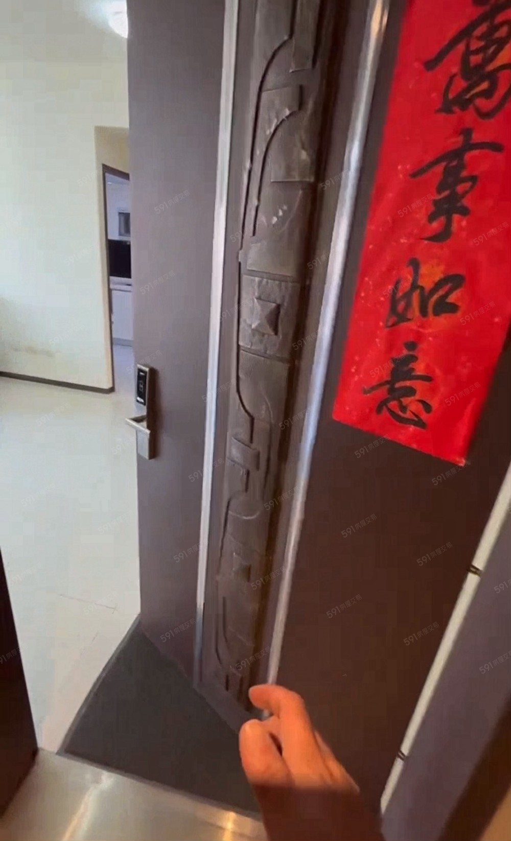嶺東寶雅忠勇路旁/精美社區二房休旅車位/可租補採光好/特惠件 - Image 1