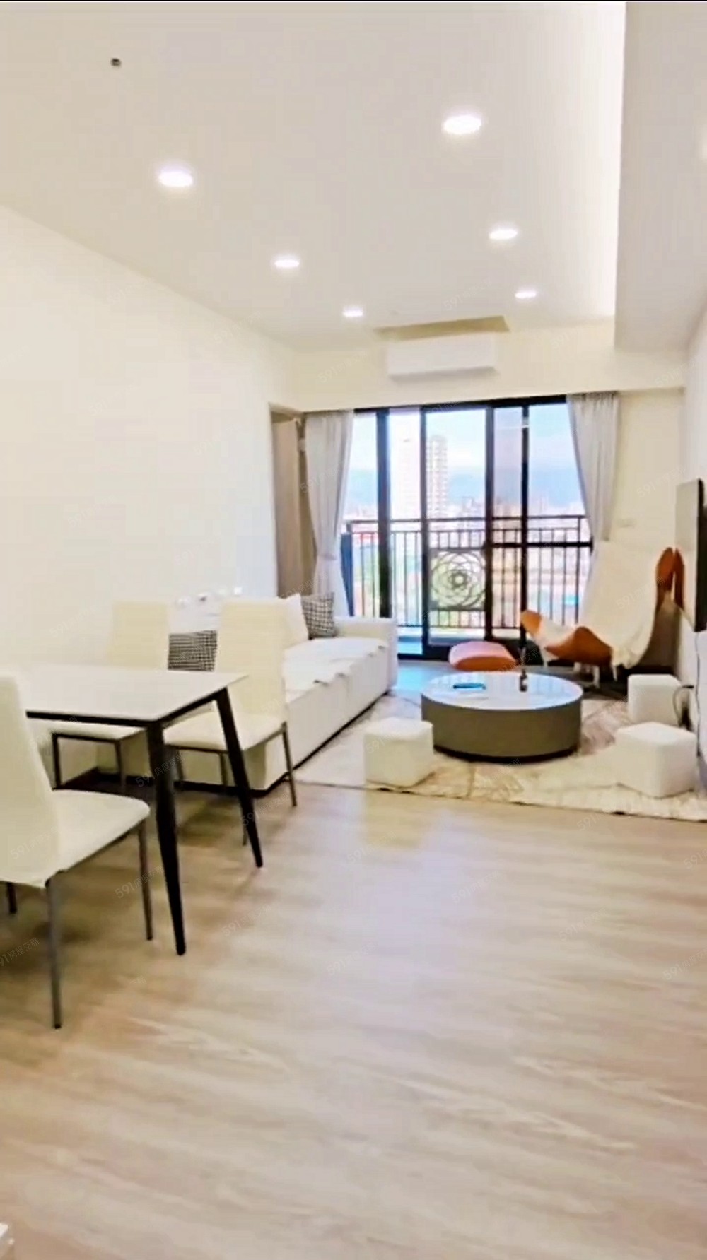 站前秀泰三井中友一中尊享空間輕奢美宅精品三房平車 - Image 1