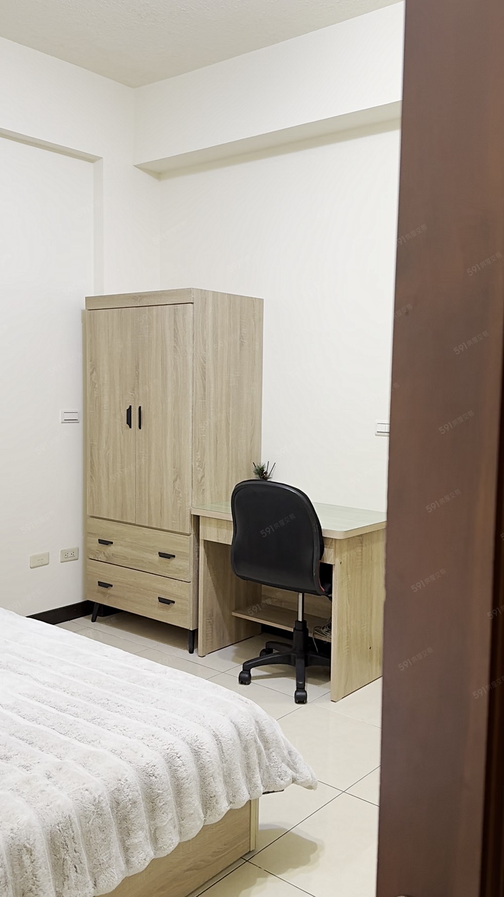 鹽行商圈優質套房岀租 - Image 1